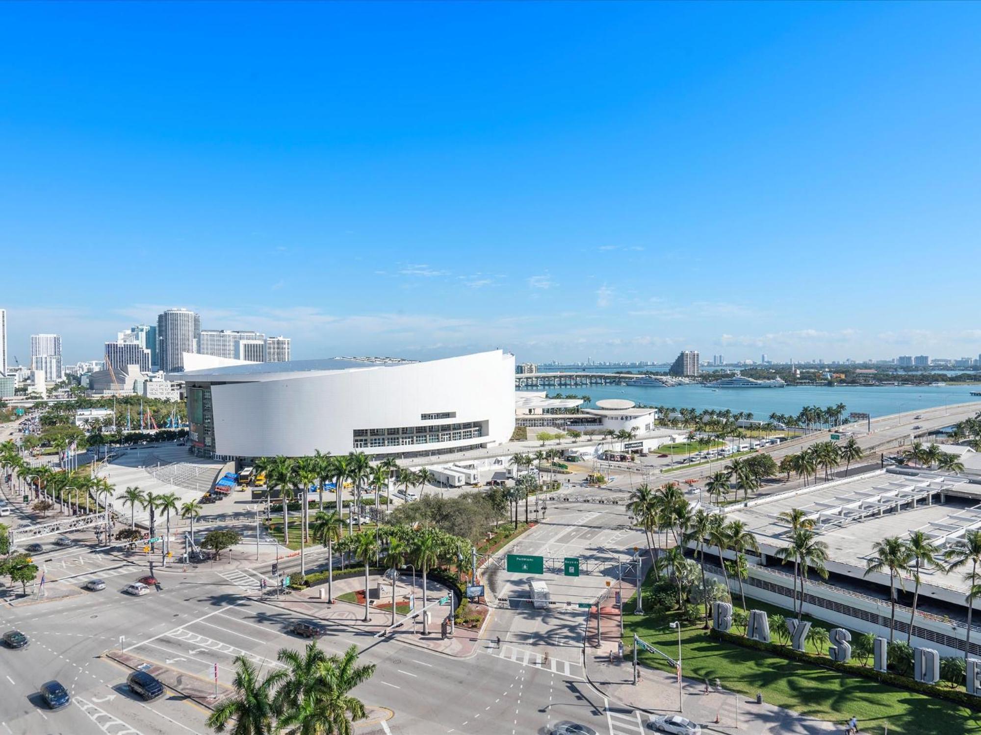 Apartment Mvr - With Miami-s 1 Suprhost - 11k Reviews
